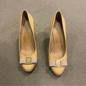 SALVATORE FERRAGAMO pink/nude heels